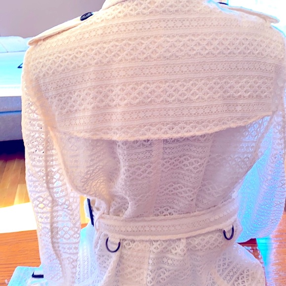 BURBERRY JACKET WHITE COLOR SIZE/FIT 16    14US - Picture 3 of 11